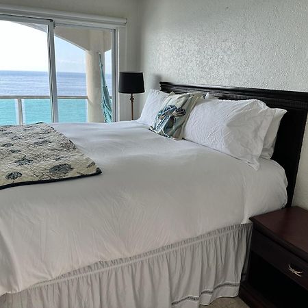 The Queen Of Cozumel Coastal Crown Ocean Front Condominium Sleeps 4 Exterior photo